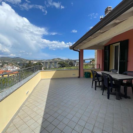 La Quercia Casa Vacanza Imperia Luaran gambar