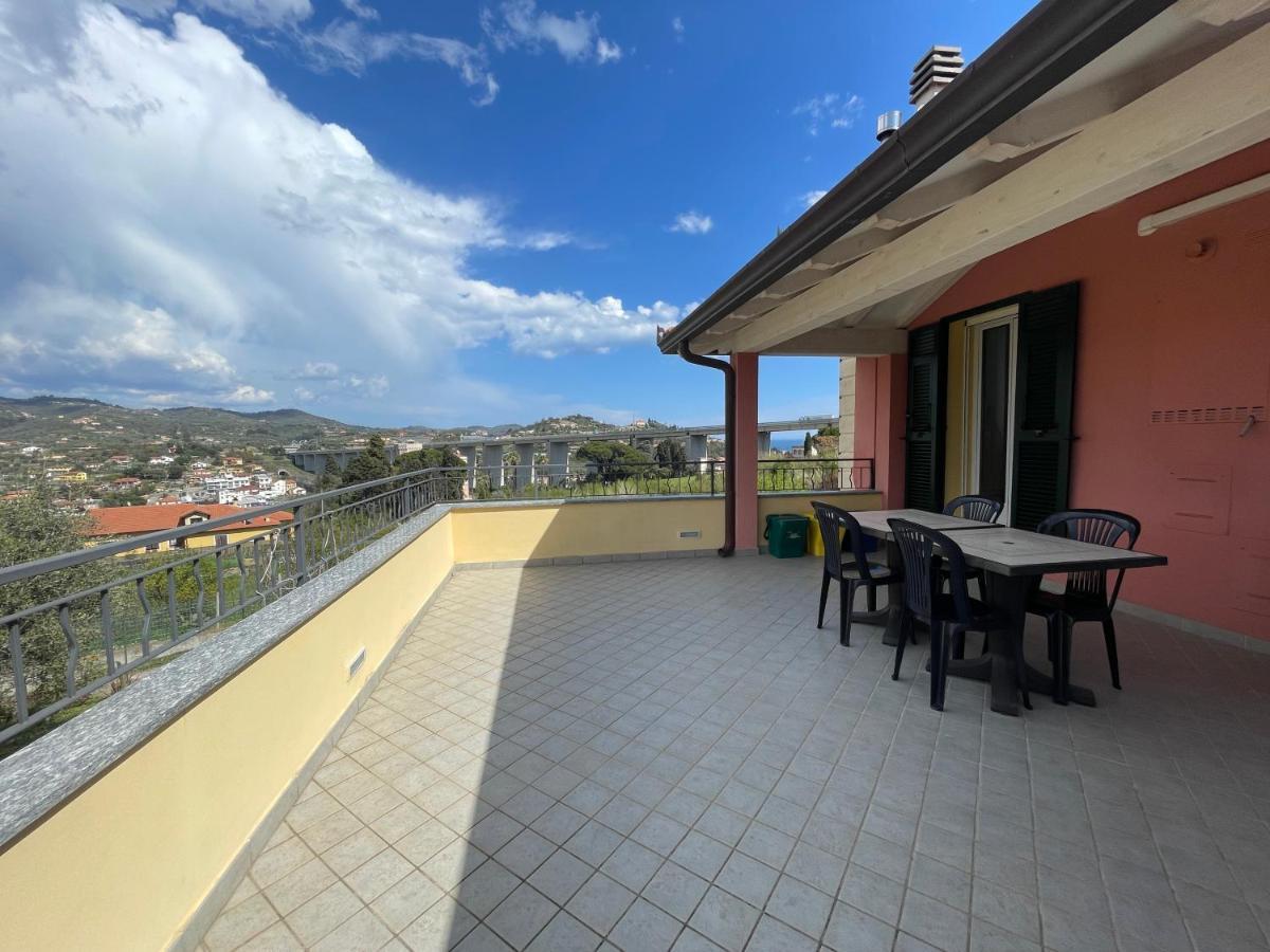La Quercia Casa Vacanza Imperia Luaran gambar