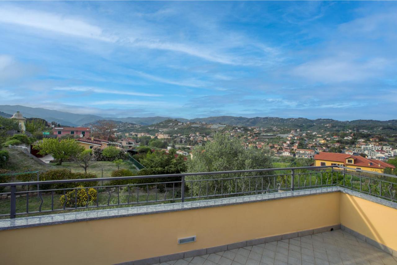 La Quercia Casa Vacanza Imperia Luaran gambar